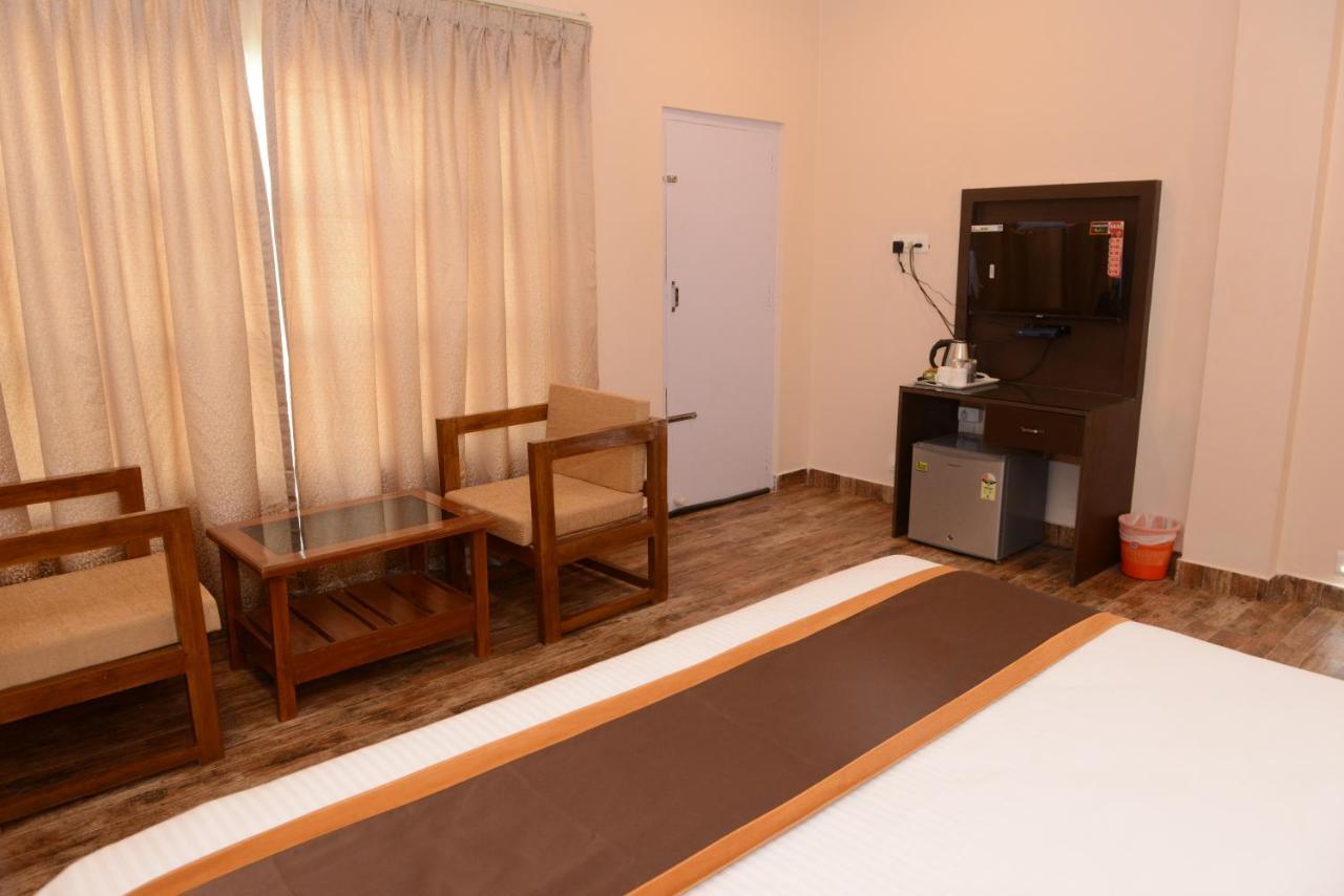 Jaldapara Forest Tourist Lodge Jftl Madari Hat Exterior foto